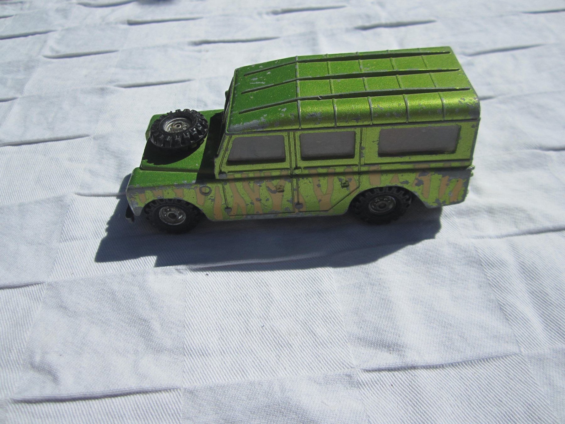 Land Rover Modellini d'auto: Land Rover 109 w.b. Corgi – Difettoso da Tramelan venduto da Tors 2