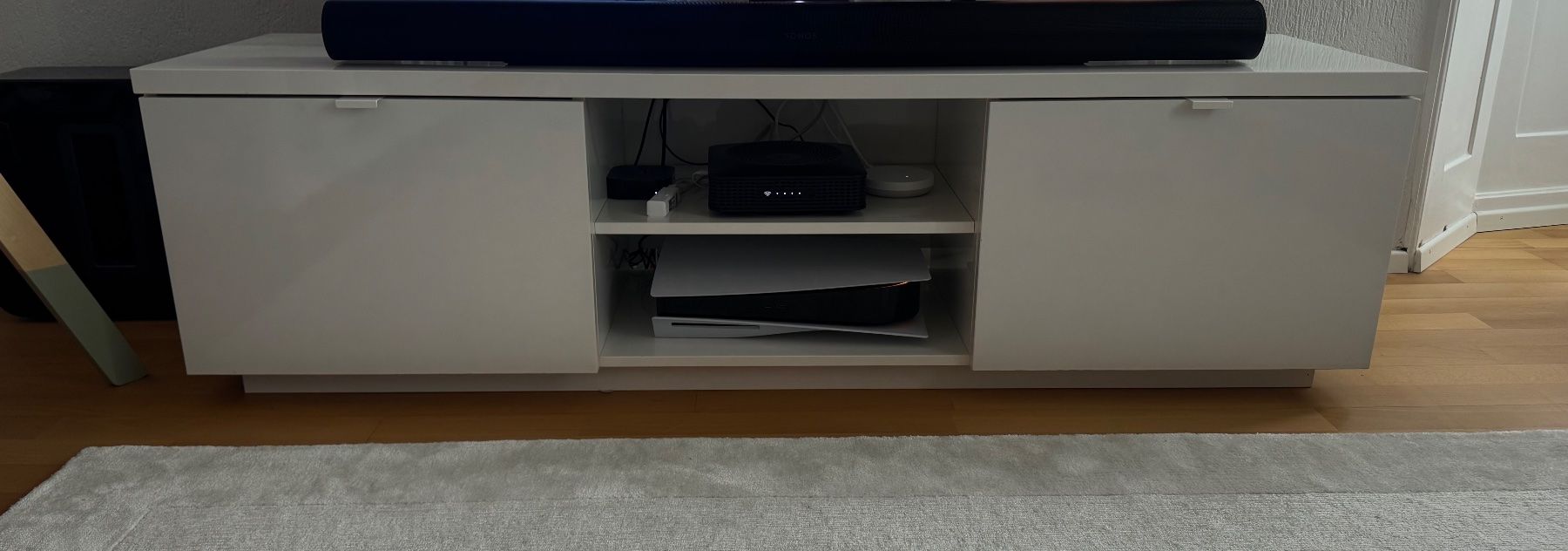 Ikea Mobili TV: Ikea Byas TV Möbel – Usato da Riehen venduto da dubravkaV 1