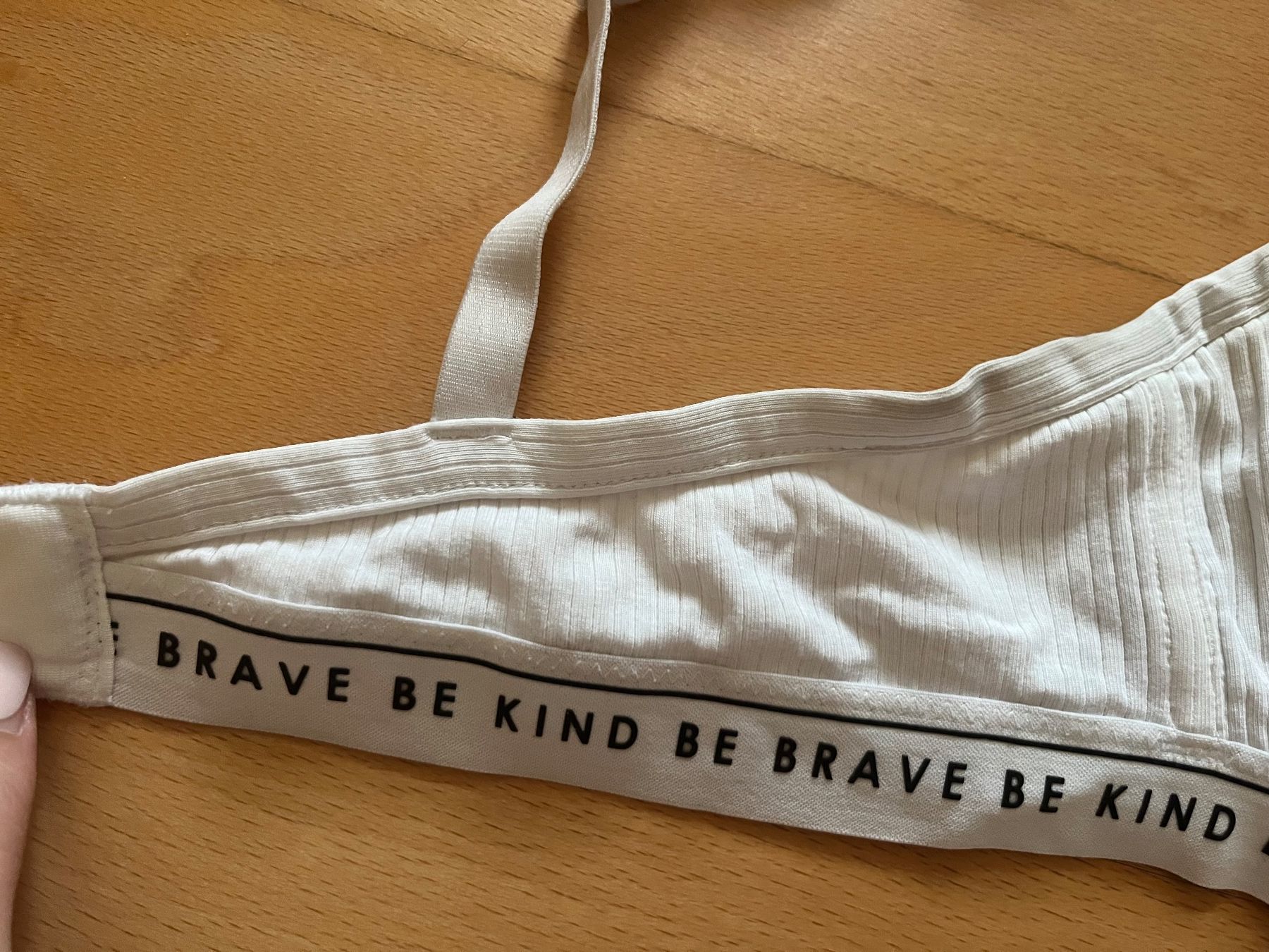 H&M Altra biancheria intima: BH weiss "be brave be kind" 80D + 2 Slips H&M – Usato da Wallenried venduto da nfe_2xn6 1