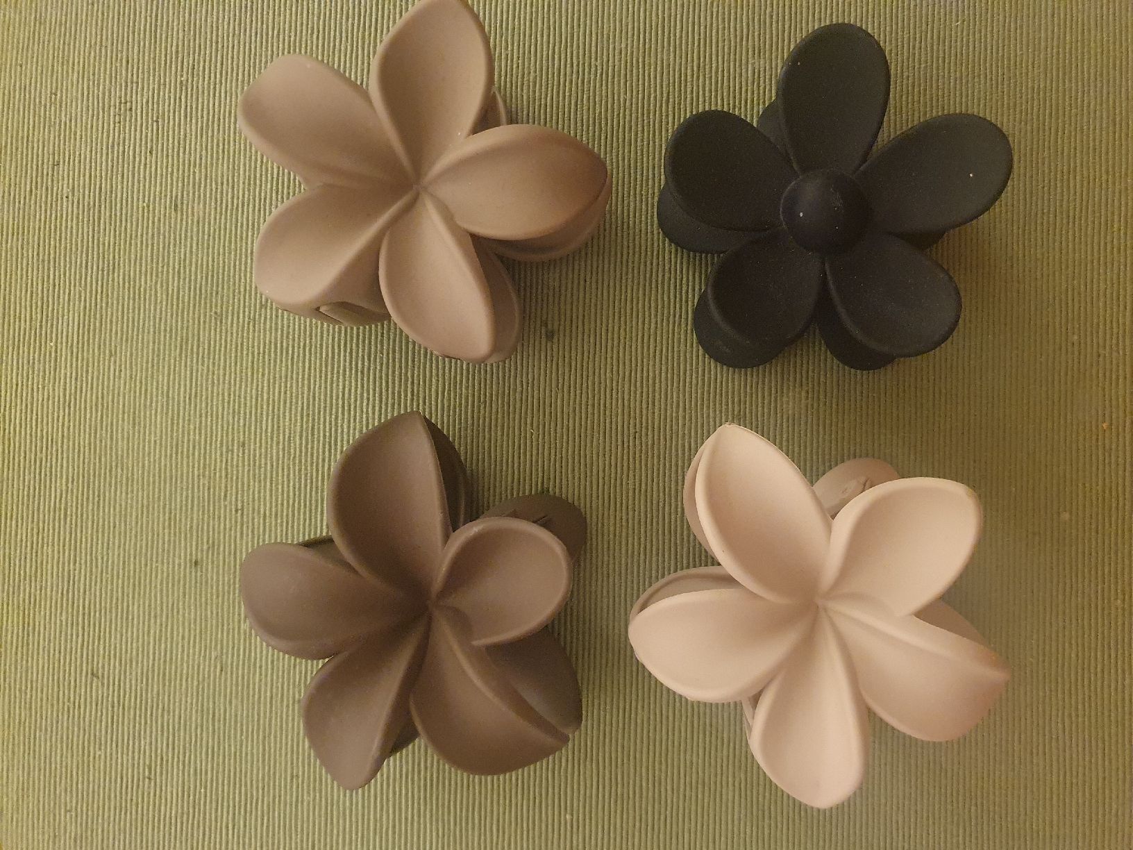 Accessoires pour cheveux: Haarspangen – D'occasion à Wettingen par Hypria