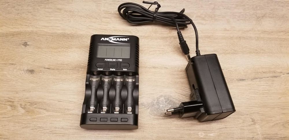 Chargeur ANSMANN Powerline 4 Pro - Pour 1 à 4 Piles AA/AAA NiMH/NiCd, Port USB, écran LCD - 3