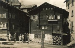 Zermatt   VS  -  Walliser Häuser in ALT-ZERMATT