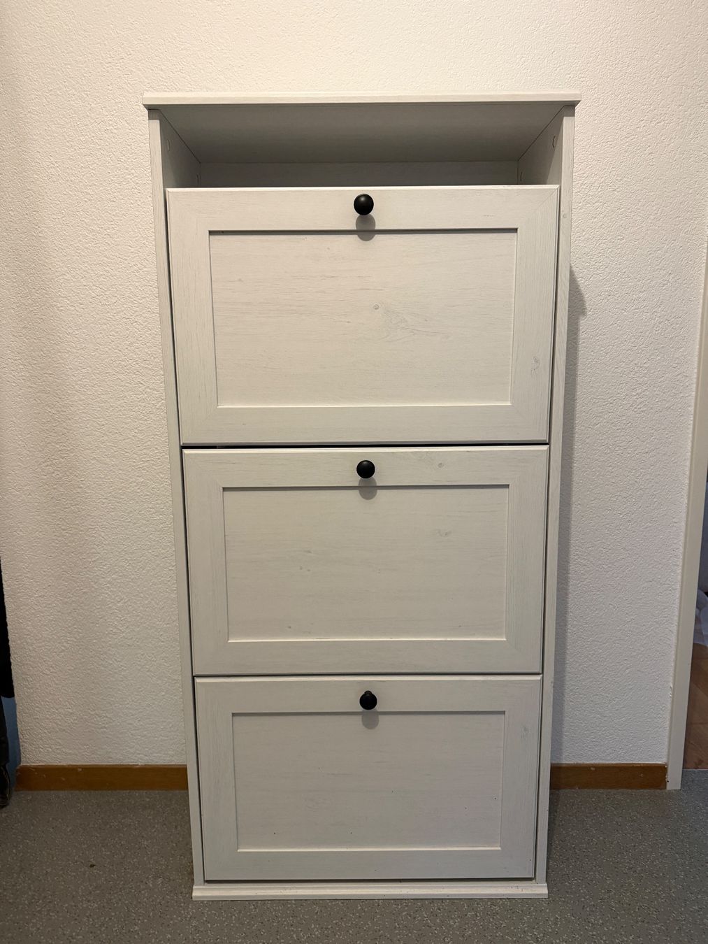 Ikea Garderobe: Schuhmöbel weiss – Gebraucht aus Ittigen von _muriel_00_