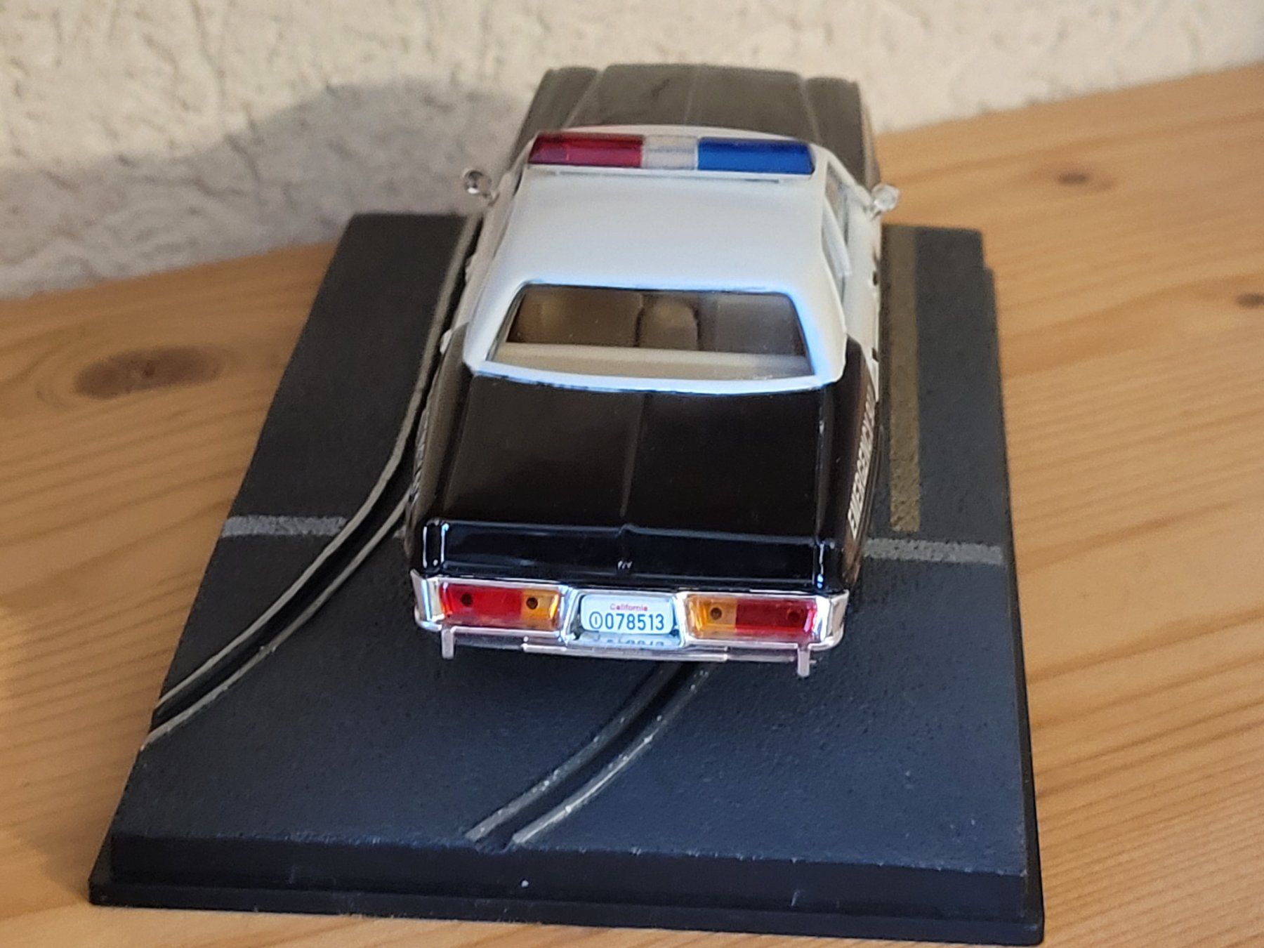 Dodge Modellini d'auto: Auto 1:43 - Dodge Monaco - Diorama James Bond 007 – Usato da Payerne venduto da tintin08 3