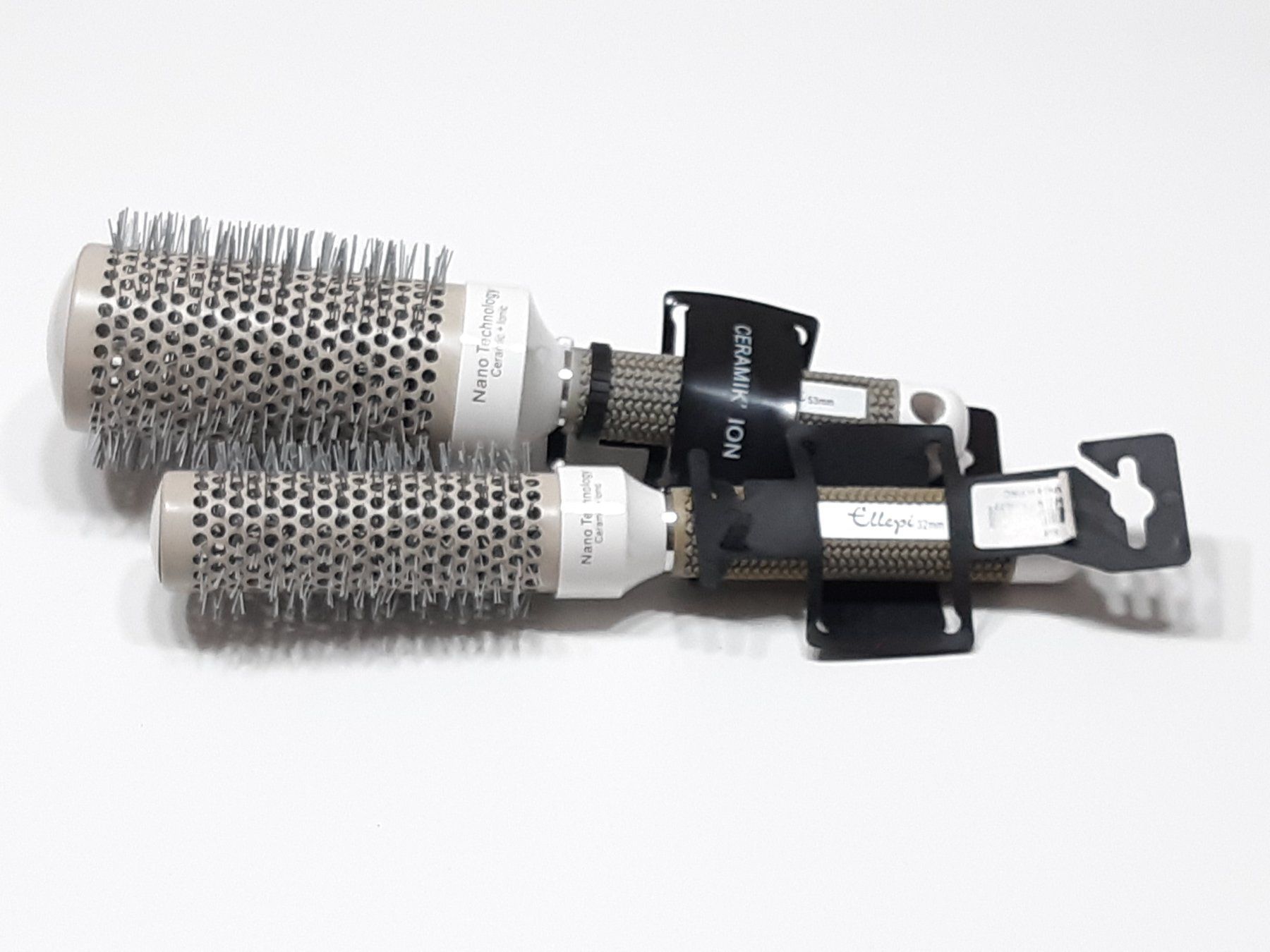 Sonstige Haarpflege: Haarbürste Cereamic+Ionic -Brosses à cheveux Cereamic+ Ionic – Neu (gemäss Beschreibung) aus Savagnier von Marderuth