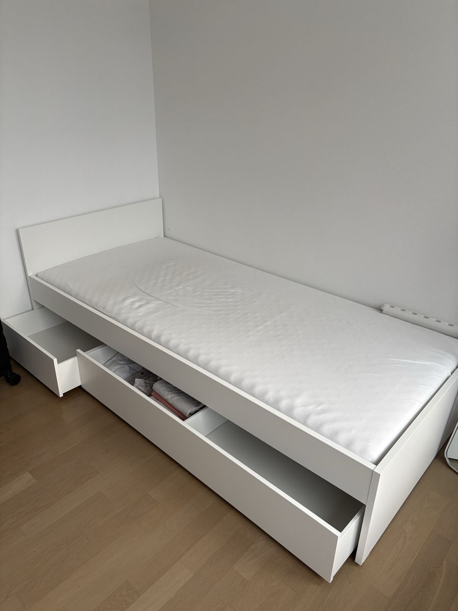 Ikea Letti: Ikea Bett 2000/900mm mit 2 Schubladen mit Bodenrollen – Usato da chur venduto da putti70