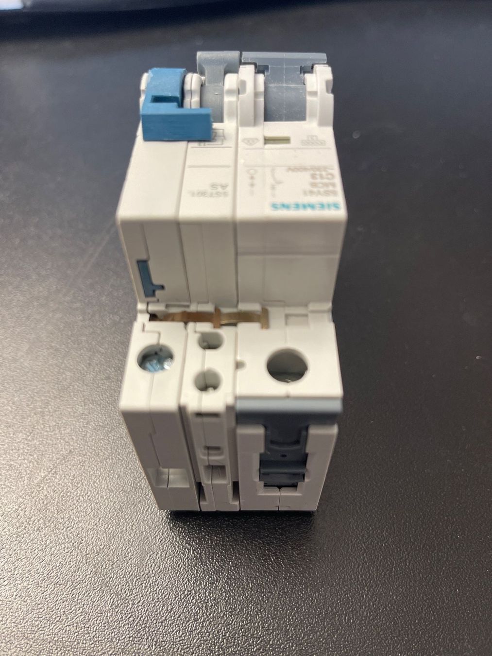 Stromzufuhr: LS-Schalter Siemens C 13A  1P/N – Gebraucht aus Ehrendingen von Sansav 3