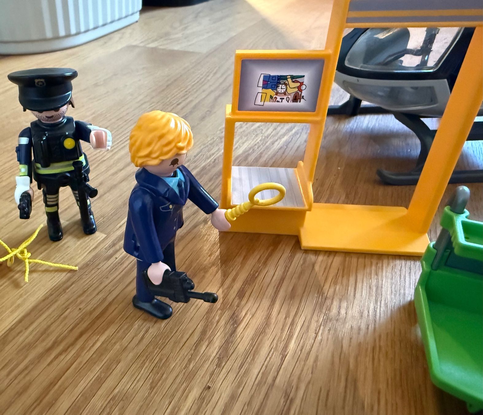 Playmobil Giocattoli: Flughafen Zubehör Playmobil – Usato da Winkel venduto da gatta 1