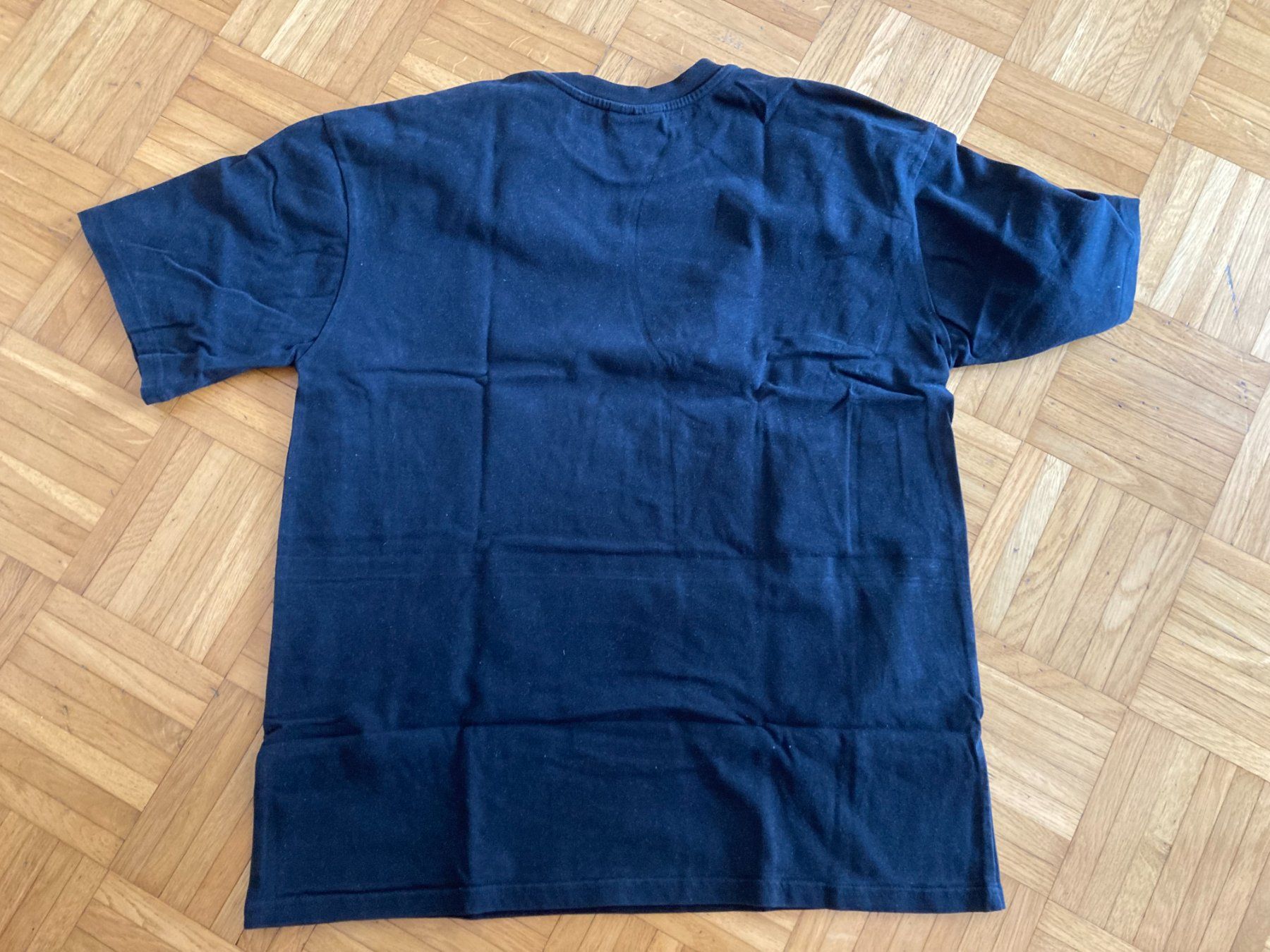 T-shirt: ERE Studios T-Shirt, schwarz – Usato da Obfelden venduto da miau68 2