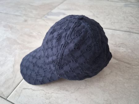 Kappe/Cap dunkelblau bestickt mit Muster guter Zustand