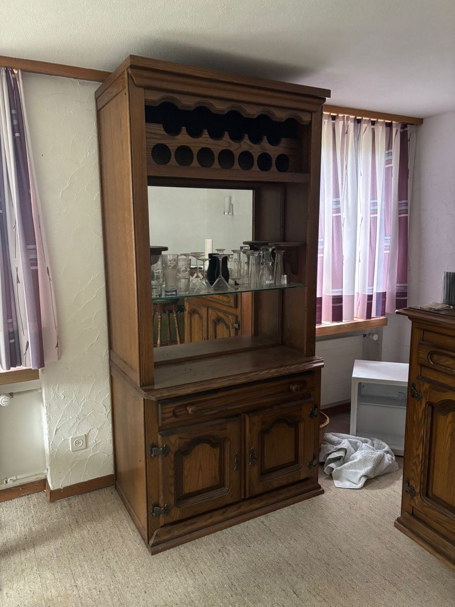 Allestimento di negozi e stand fieristici: Hausbar / Bartheke aus Holz – Usato da Zell ZH venduto da pfi8487 1