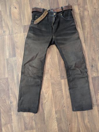 Robuste Lederhose, dunkelbraun, Top Zustand!
