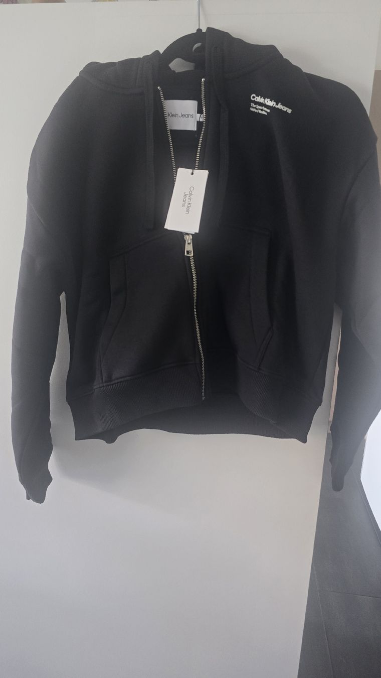 Maglioni & Felpe: Calvin klein M neuf – Nuovo e nell'imballaggio originale da Estavayer-Le-Lac venduto da zazadavidson 1