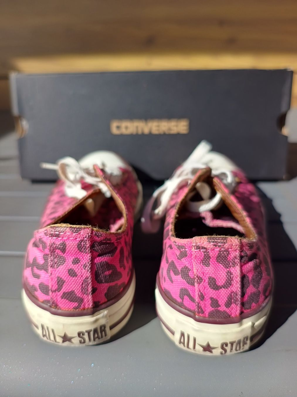 Damenschuhe: Converse basses imprimé léopard rose et noir T37 – Neu (gemäss Beschreibung) aus Genève von Brachiopode 2