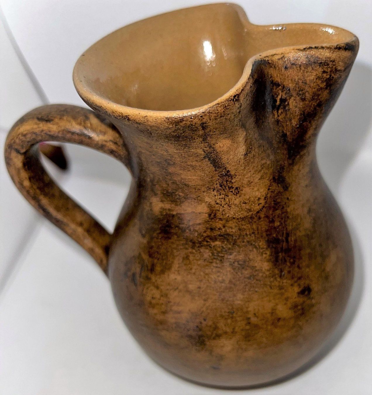 Karaffen: Krug Keramik H 12 cm. – Neu (gemäss Beschreibung) aus Lutzenberg von Truhe