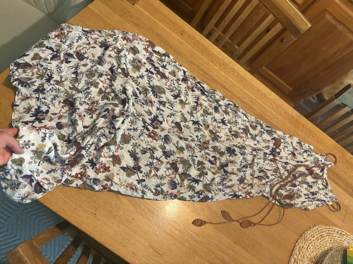 Kleider: Robe d’ete taille S – Gebraucht aus Attalens von Skorpionica 4