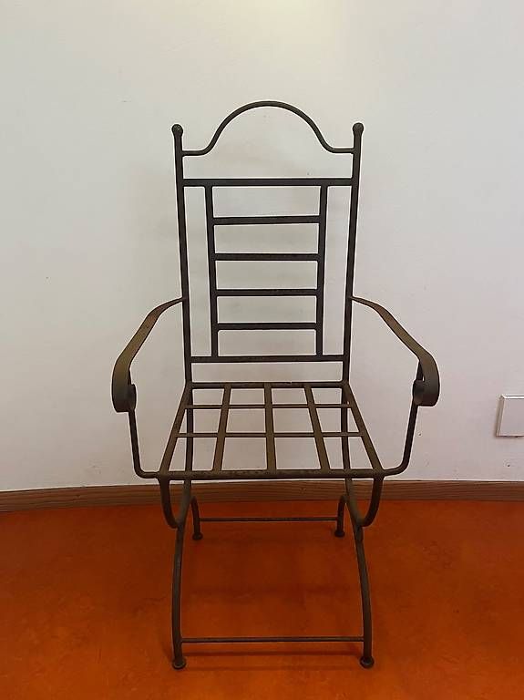 Sedie: 4 individuelle Eisen-Gartenstühle mit Sitz-Kissen – Usato da Chur venduto da manu_ursi 4