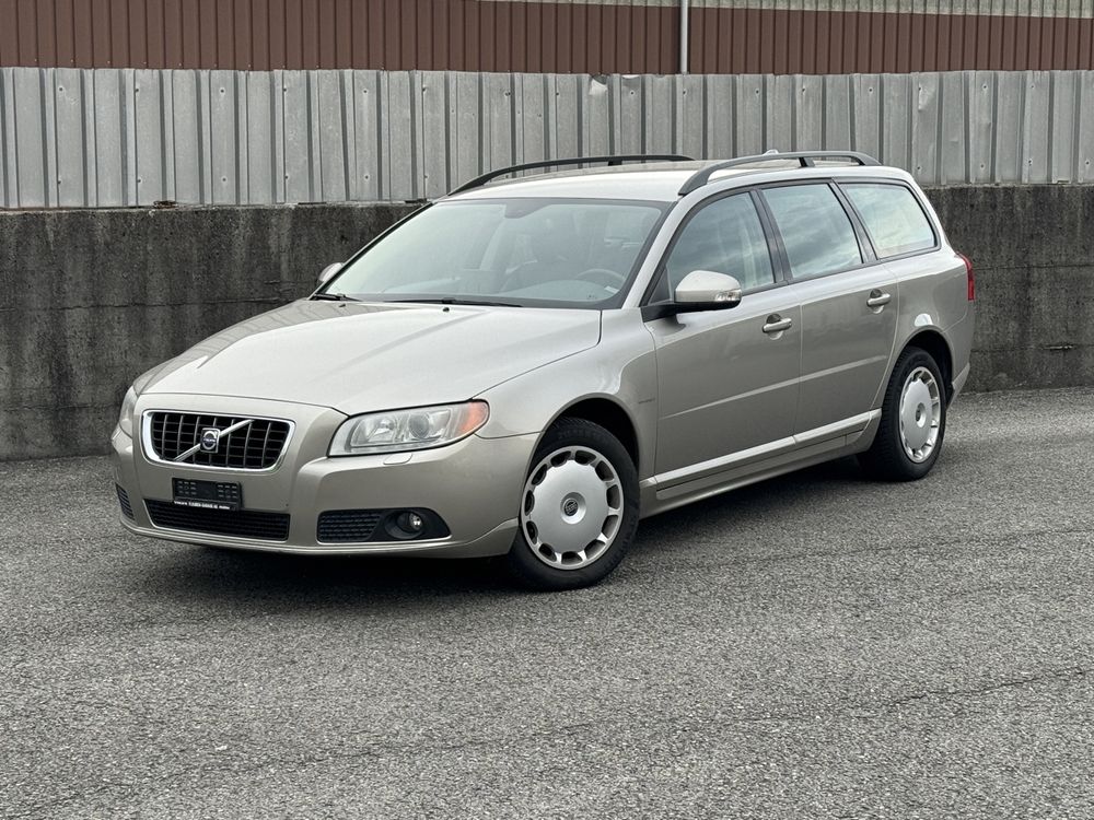 Volvo V70 D5 Momentum, auf Wunsch MFK!