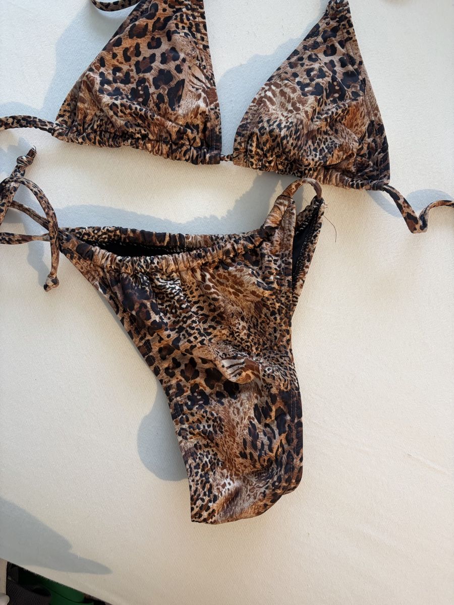 Bershka Costumi da bagno & Bikini: Ensemble maillot de bain léopard  – Usato da Pully venduto da ari_78pk 1