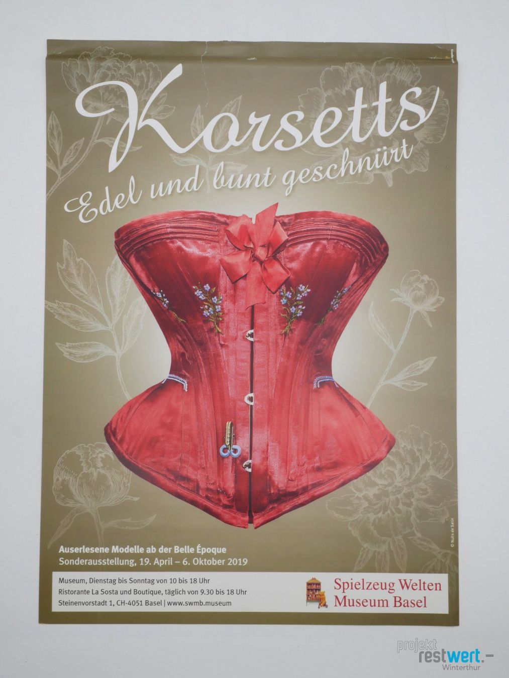 Foto & Immagini: Museumsplakat Korsetts im Holzrahmen 2019 – Usato da Winterthur venduto da Restwert_Winterthur 1