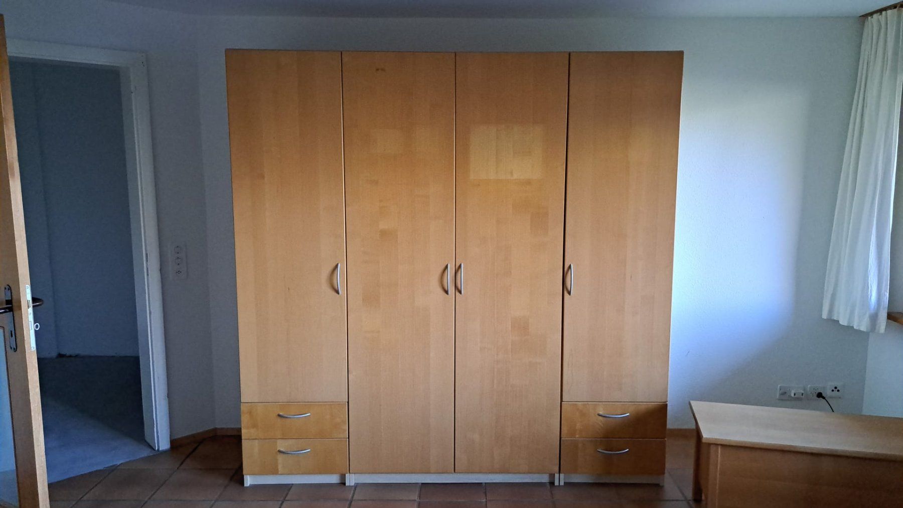 Ikea Armadi: Schrank von Ikea mit Schubladen – Usato da Spiez venduto da Aeroli