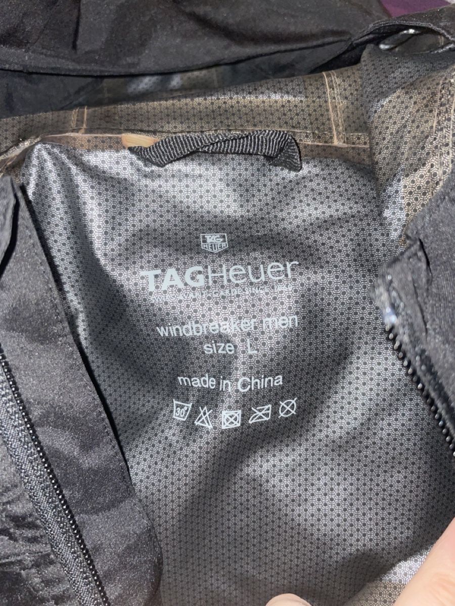Tag Heuer Jacken: Tag Heuer Windbreaker – Gebraucht aus Basel von Exceptnotes 2