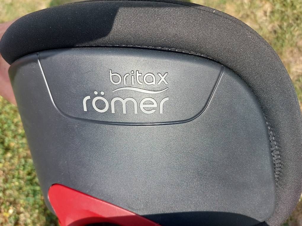 Britax Römer Auto-Kindersitze: Britax Römer KIDFIX 3 – Gebraucht aus Ettingen von Tf1 1