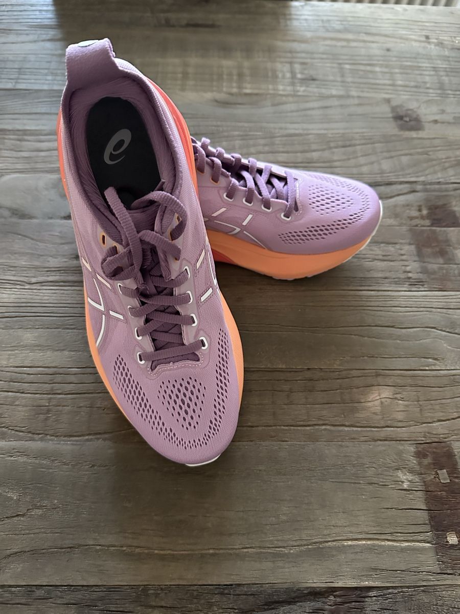 Asics Scarpe da donna: Asics Kayano Gel Laufschuh – Nuovo e nell'imballaggio originale da Rüti ZH venduto da Zsclion