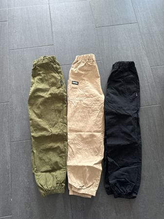 3x Kinder Hosen Sommerhose Jogginghose beige schwarz gruen