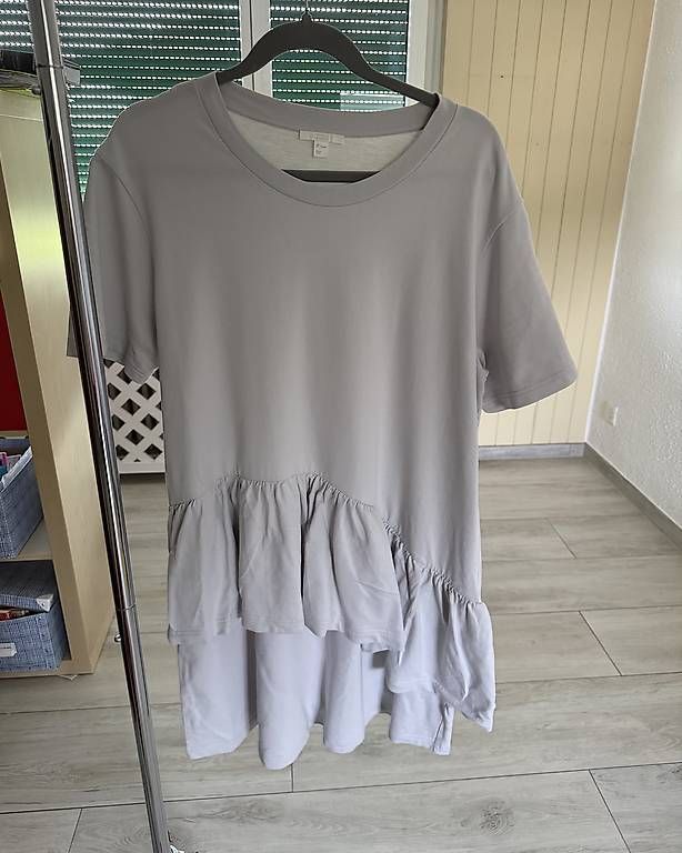 Cos Vestiti: Sommerkleid – Usato da Bergdietikon venduto da ulr_r9x5
