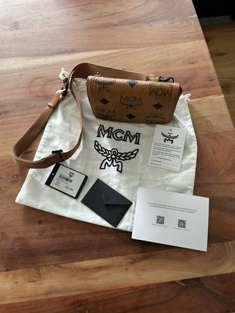 NEUE MCM Umhängetasche Cognac mit Etikett