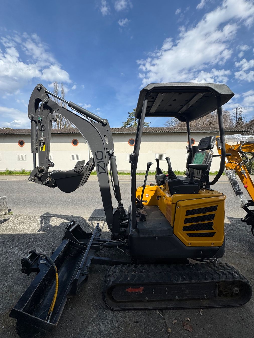 Excavateurs: Bagger 2.0T 895 Stunden – D'occasion à Orpund par dizi.98 1