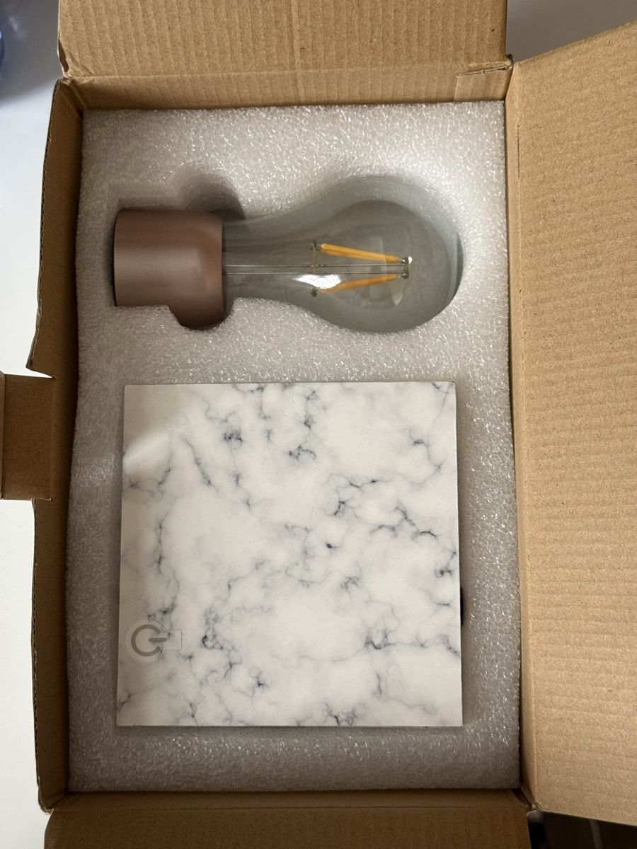 Lampade: Lampe en lévitation magnétique – Nuovo e nell'imballaggio originale da Genève venduto da Benito27 5