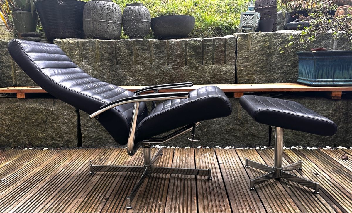 Poltrone: Schwarzer Leder Relaxsessel mit Fusshocker – Usato da Zürich venduto da Unique2400 1