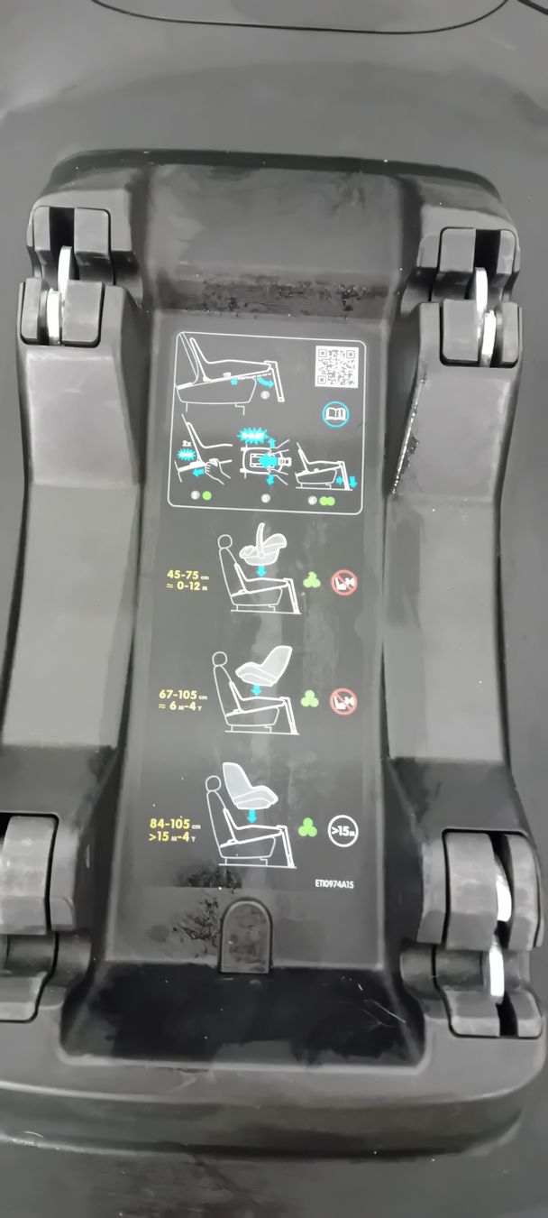 Maxi-Cosi Auto-Kindersitze: Maxi Cosi, 2 way fix, isofix für Auto – Gebraucht aus Berikon von Marilyn 1