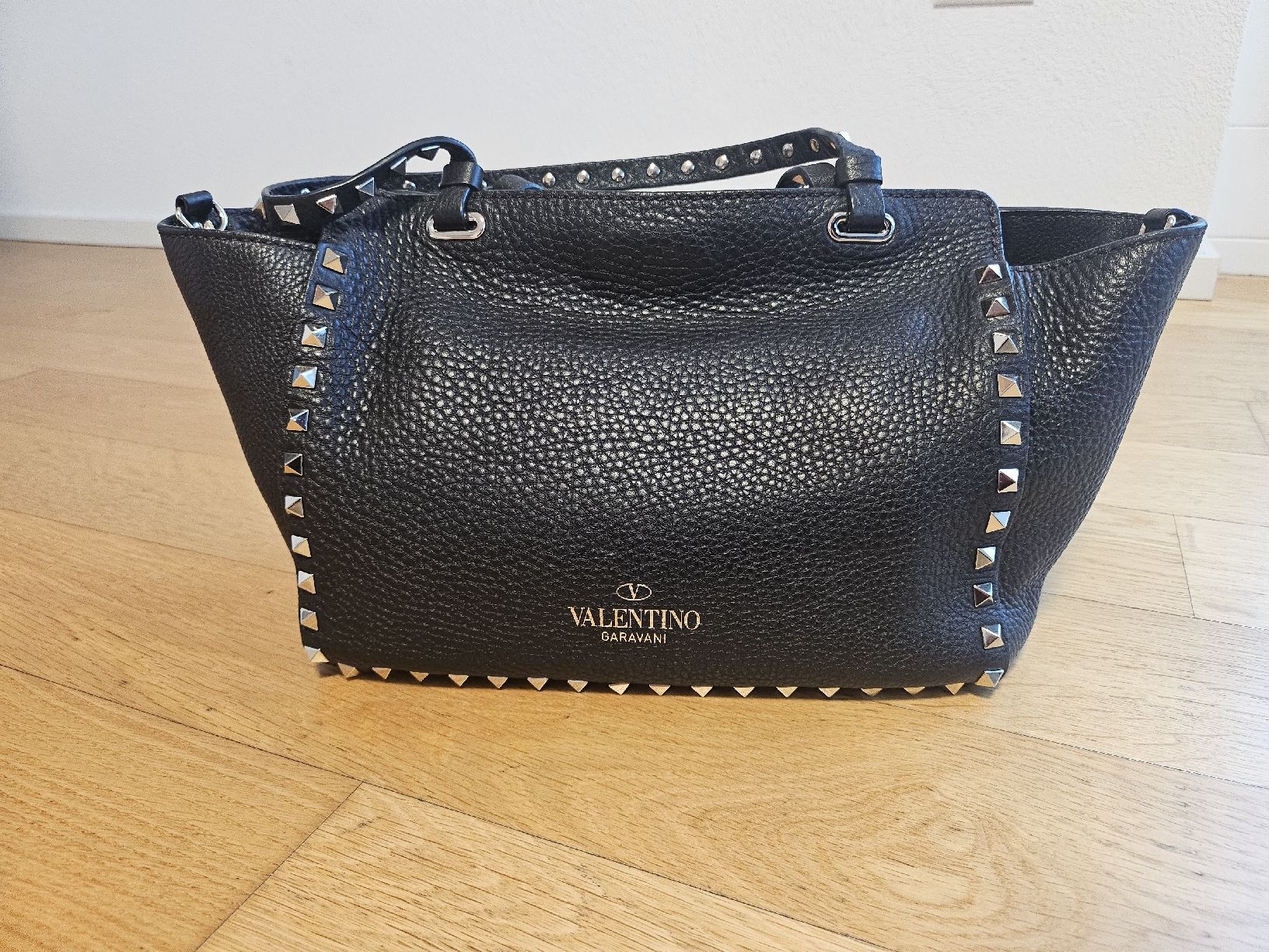 Valentino Borse da donna: Stunning Valentino bag chocolate brown – Nuovo e nell'imballaggio originale da Männedorf venduto da eli_y5vn
