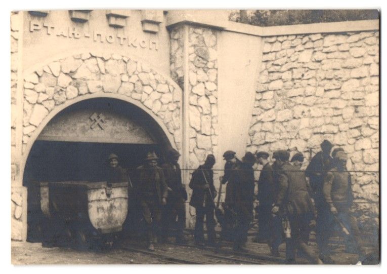 Fotografie & Manifesti: 21 Kovacevac, Kohle Bergbau, Bergleute a – Usato da Berlin venduto da bartko-reher 1