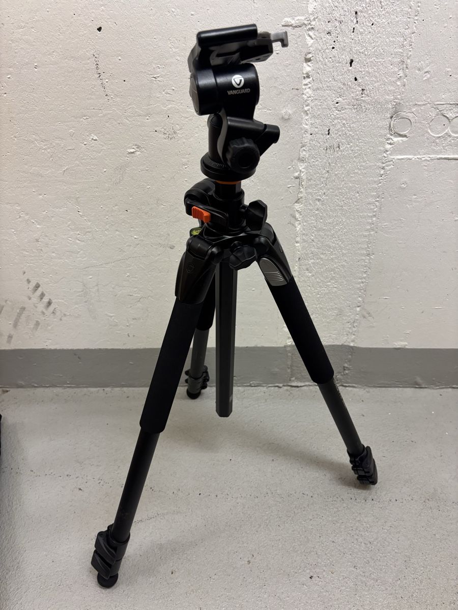 Vanguard Treppiedi & Teste: Vanguard Alta Pro 2+ Tripod with Bag good condition – Usato da Zumikon venduto da laudz
