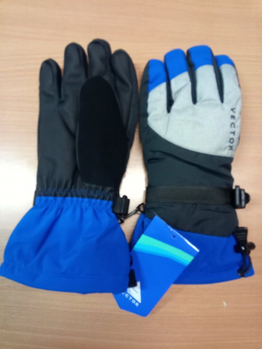 Guanti & manicotti: Neue Skihandschuhe XL – Nuovo e nell'imballaggio originale da Zürich venduto da makimakimak 1