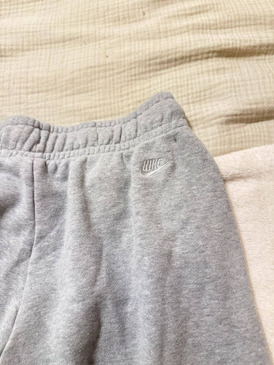 Nike Pantaloni: Nike Jogginghose grau Grösse S – Nuovo e nell'imballaggio originale da Engelburg venduto da mia_n6tr 3