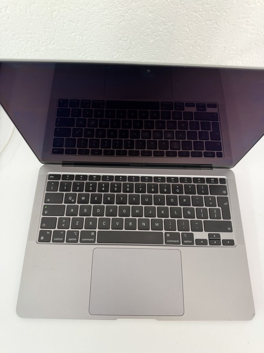 Apple Notebooks: MacBook Air M1 – Defekt aus Saxon von Elviis