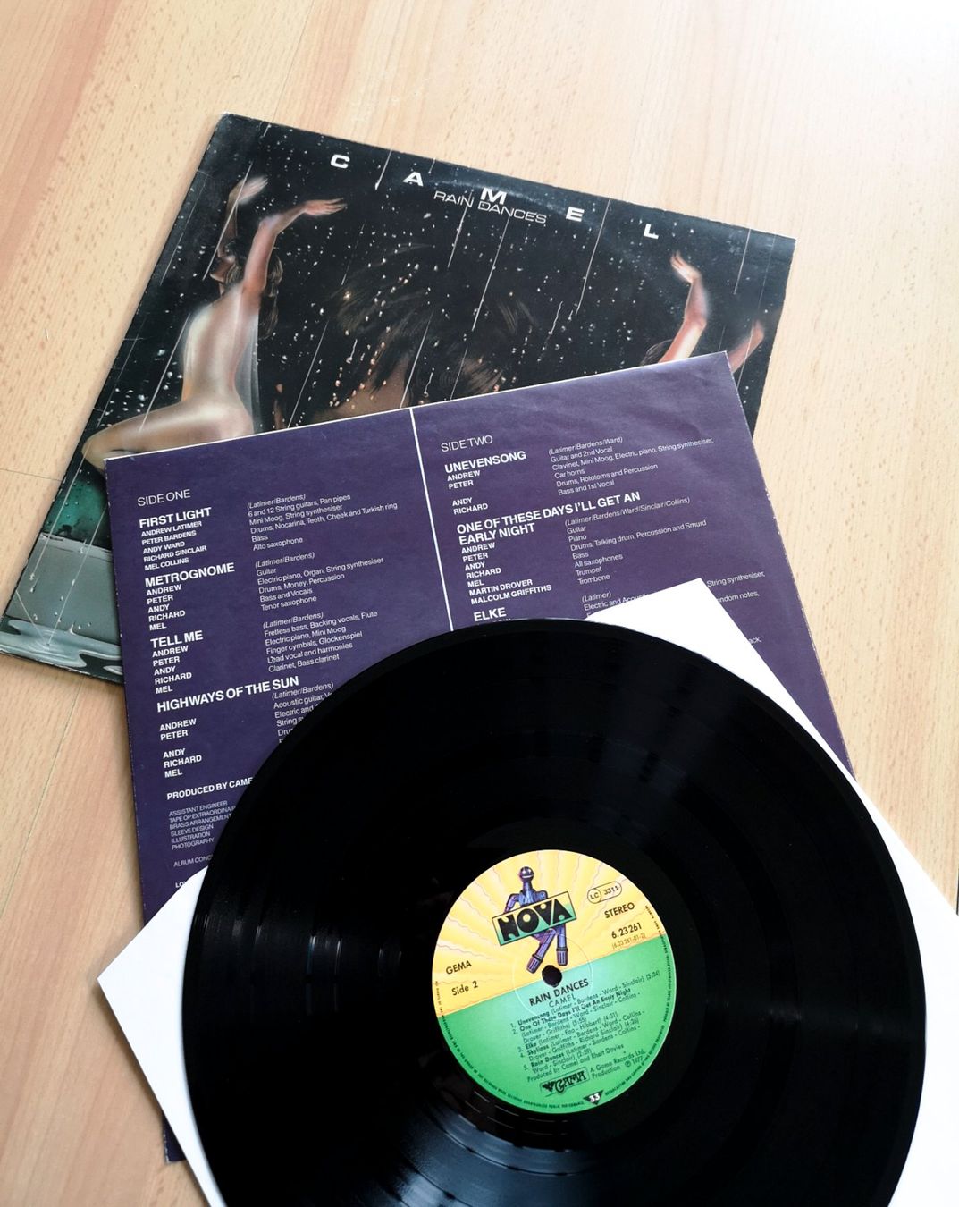 Dischi in vinile: Camel - Rain Dances (Prog Rock 1977) – Usato da Sargans venduto da Botanico 2