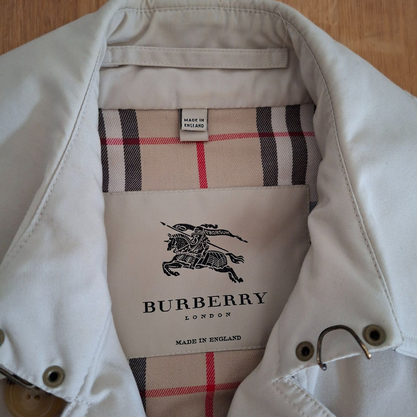 Burberry Cappotti: Burberry Trenchcoat, UK 10 – Usato da WINTERTHUR venduto da Nanuk21 4