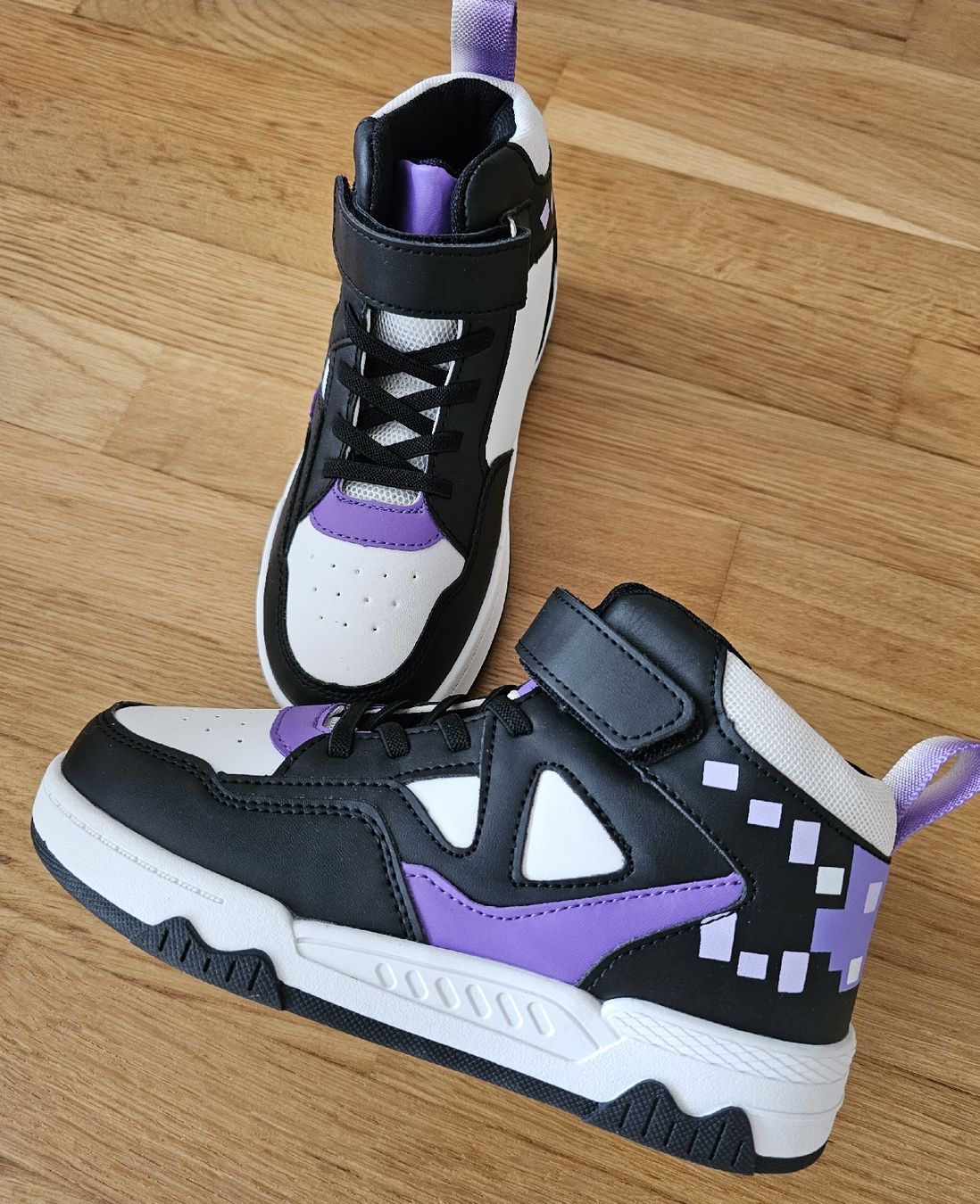Chaussures filles: High Top Sneakers Gr. 35  FABRIKNEU – Neuf avec emballage d'origine à Bütschwil par Taranabo 3