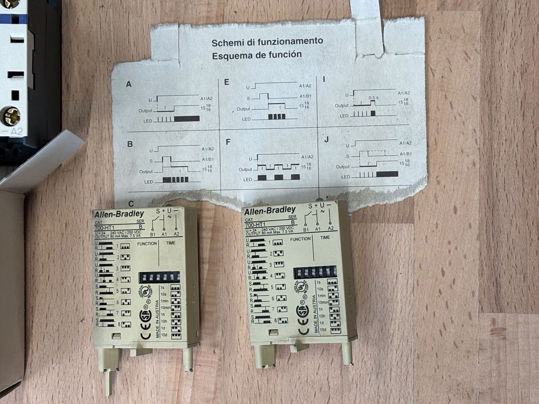 Schneider Componenti elettronici: 2 Allen-Bradley Zeitmodul 2 Leitungsschütz – Usato da Winterthur venduto da ReUse_Baumarkt 1