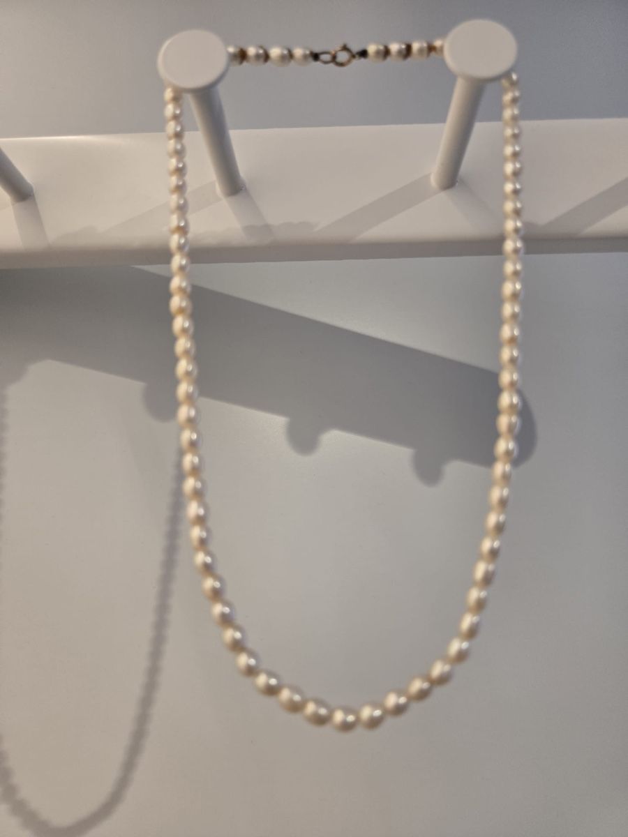 Ketten: Modeschmuck (Perlen-Stil) – Gebraucht aus Birrhard von kristiii