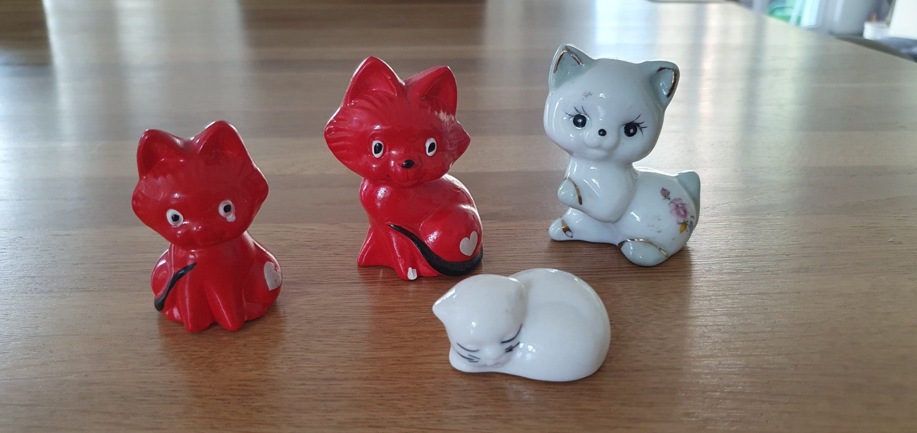 Statuette: Kleine Katzenfiguren für Setzkasten oder Deko – Usato da Wallenwil venduto da Rainbow45