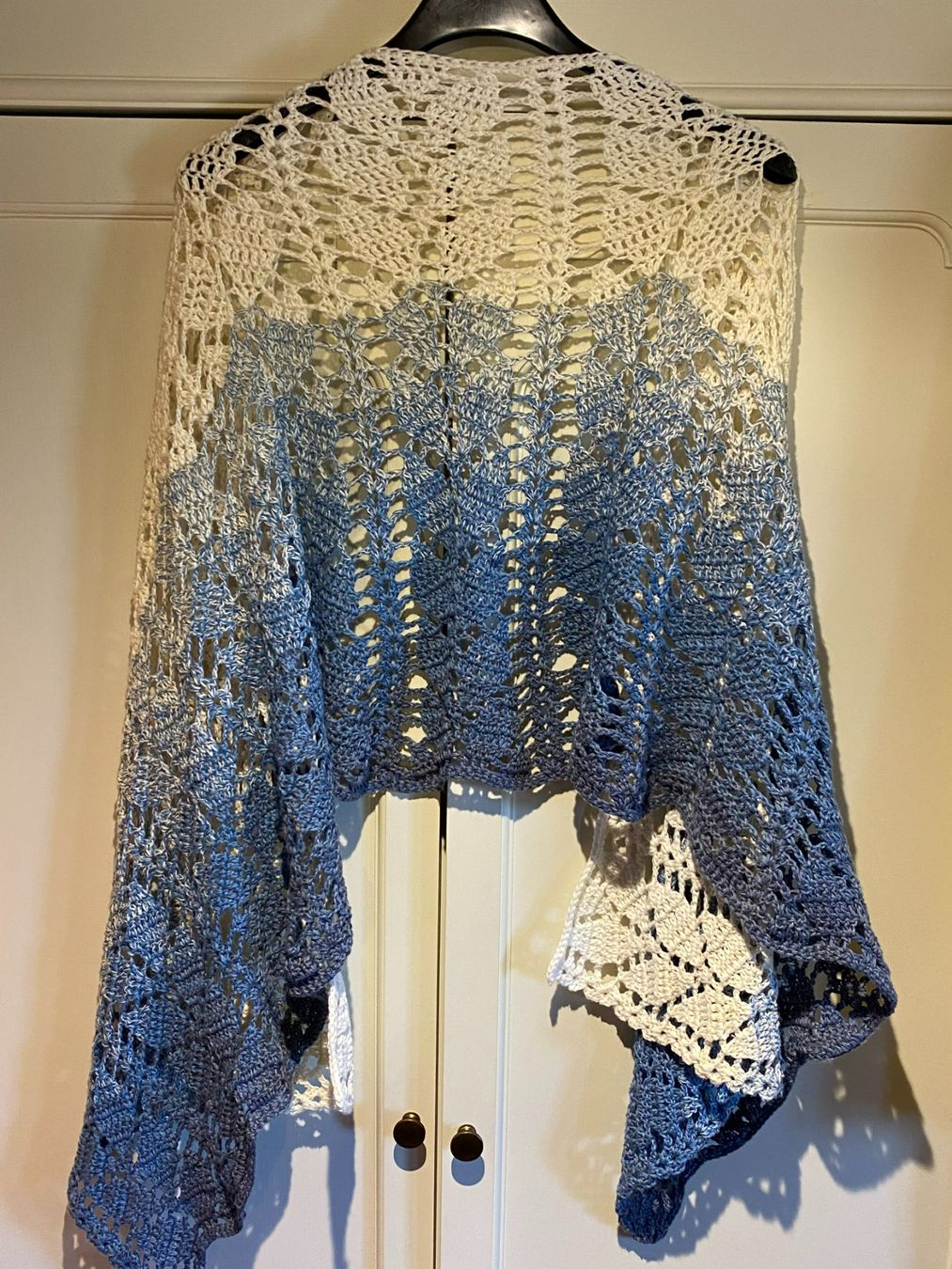 Foulard & Sciarpe: SOMMER DREIECKSTUCH HANDGESTRICKT – Usato da Meienried venduto da ManuelaBoutique 3