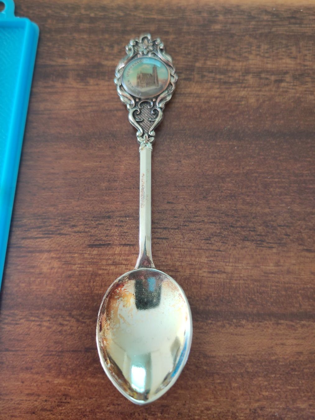Cucchiai: Cuillère souvenir Cameo – Nuovo e nell'imballaggio originale da Les Acacias venduto da mel_86bg 1