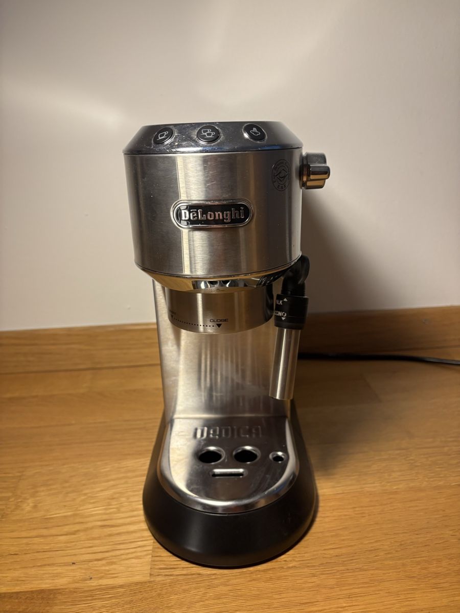De'Longhi Machines à café & Machines à expresso: De Longhi Dedica Kaffemaschine – D'occasion à Bern par thi_9gyw